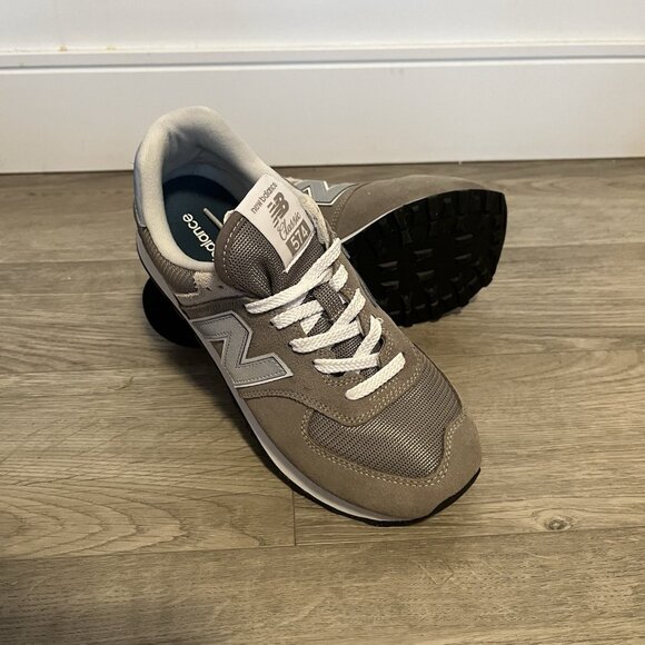 WL574EVG  New Balance  Woman's 574 Core Classic Shoes Sneaker Gray - SIZE 8.5US - Picture 1 of 8
